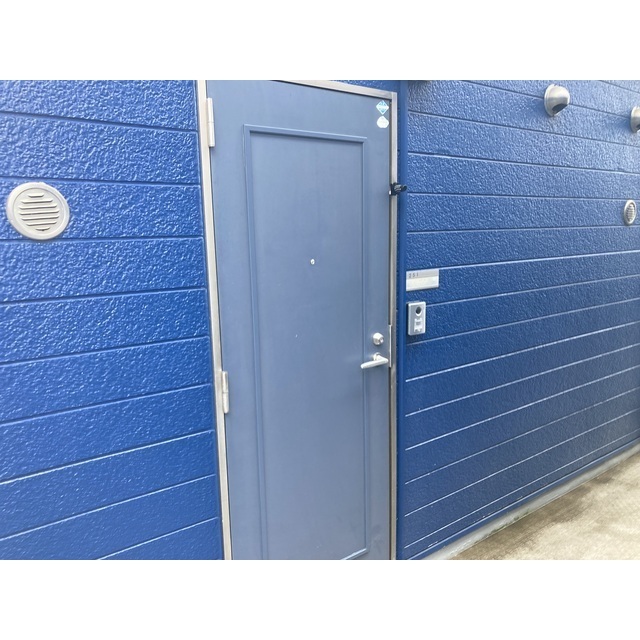 23/30 エントランス