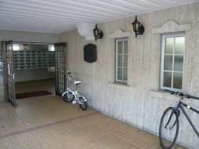 14/14 エントランス