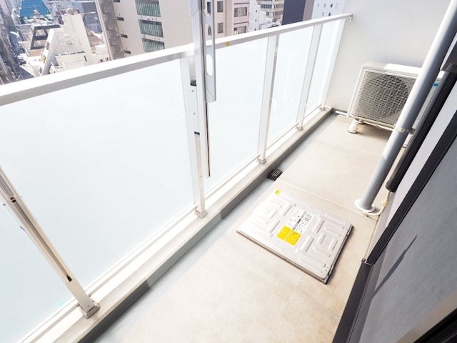 13/23 バルコニー