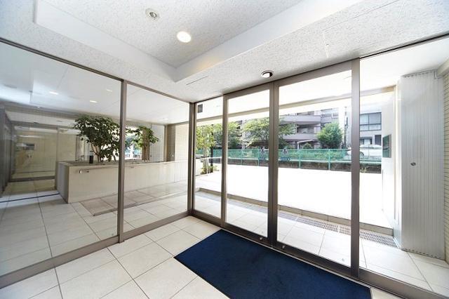 17/18 エントランス