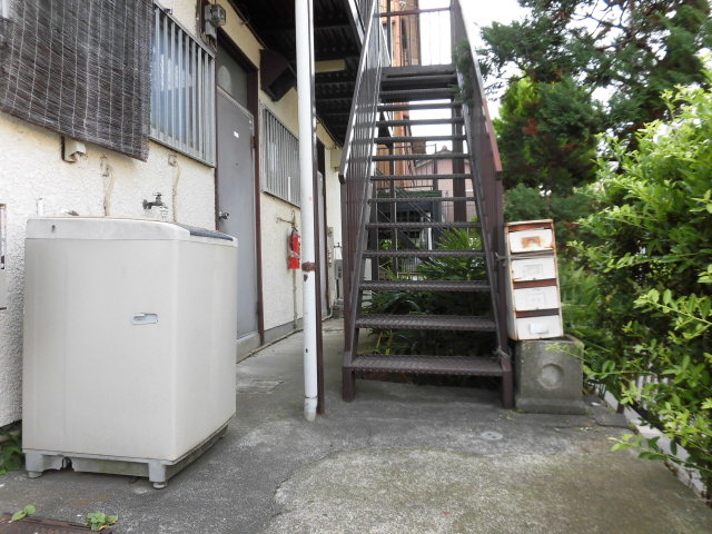 22/23 エントランス