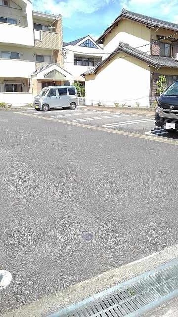 14/20 駐車場