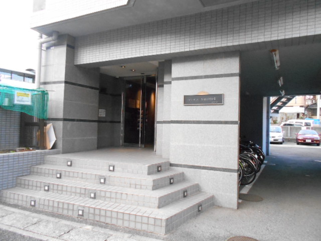 17/22 エントランス