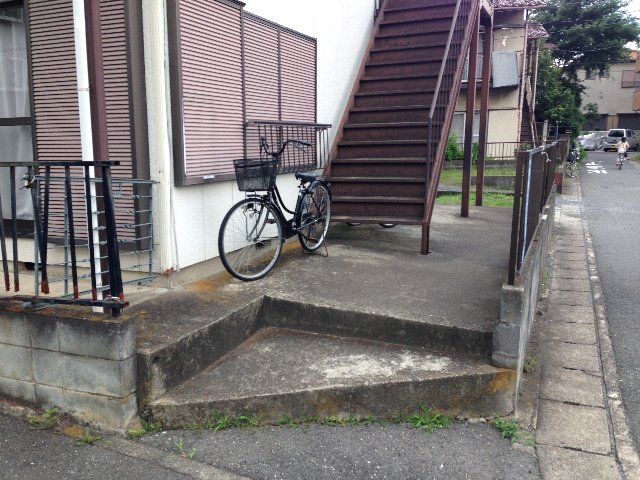 22/30 エントランス