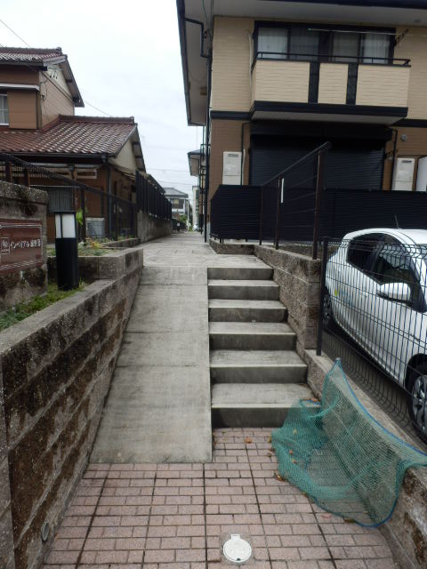 21/30 エントランス