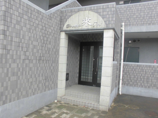 21/30 エントランス