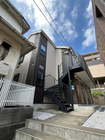 アルバカーサ鶴見の外観