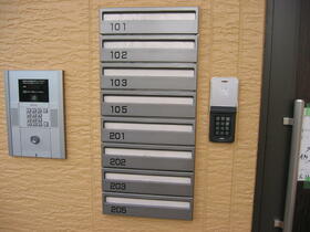 15/16 エントランス