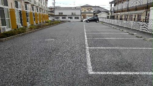 14/14 駐車場