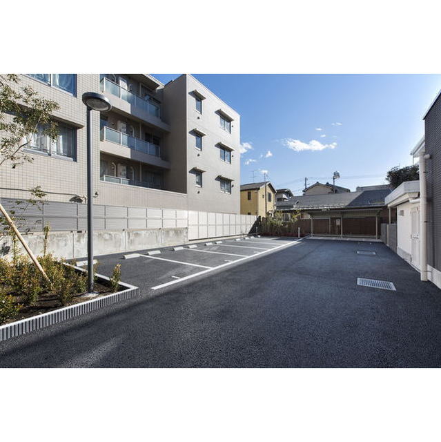 13/21 駐車場