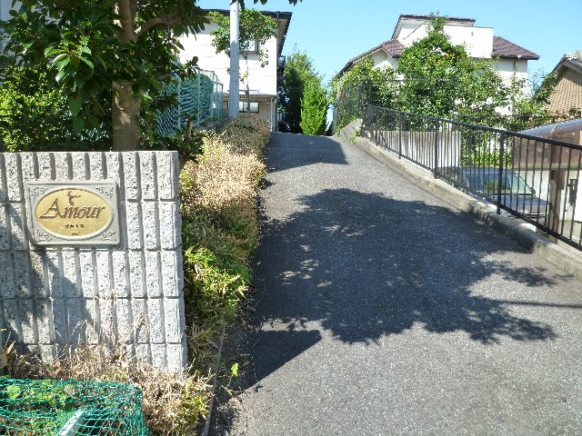 22/27 エントランス