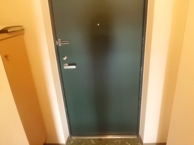 21/30 エントランス