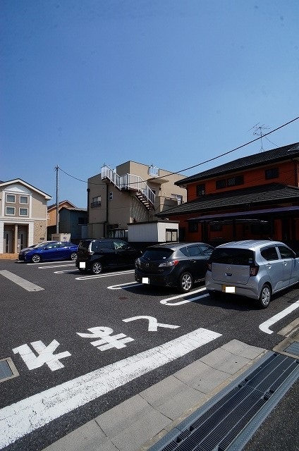 25/30 駐車場