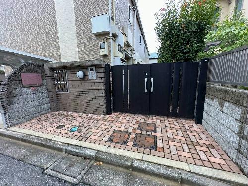 14/14 エントランス