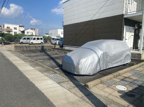 14/14 駐車場