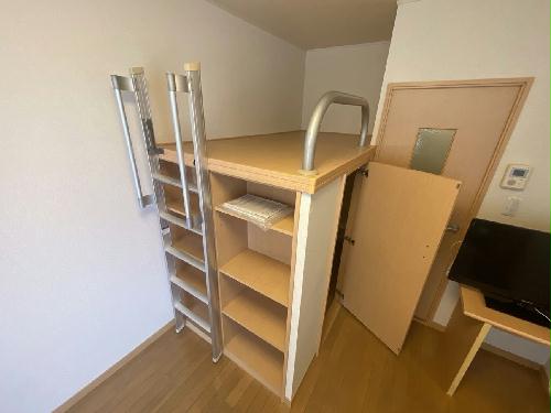 13/14 エントランス