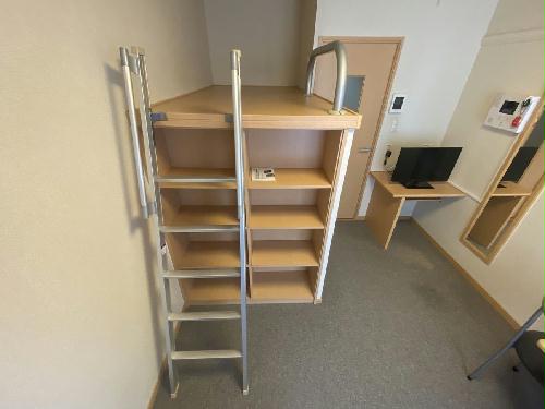 13/14 エントランス