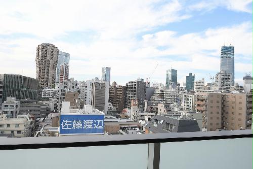 14/22 エントランス