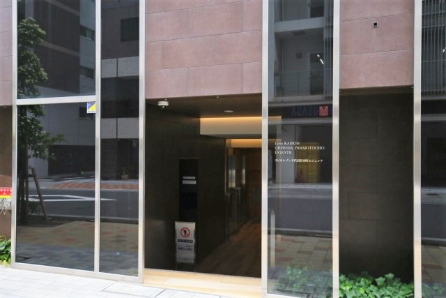 2/4 エントランス