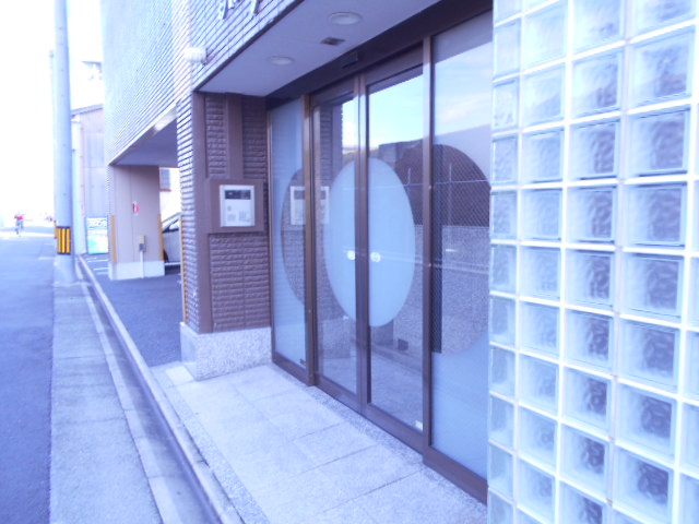 21/29 エントランス