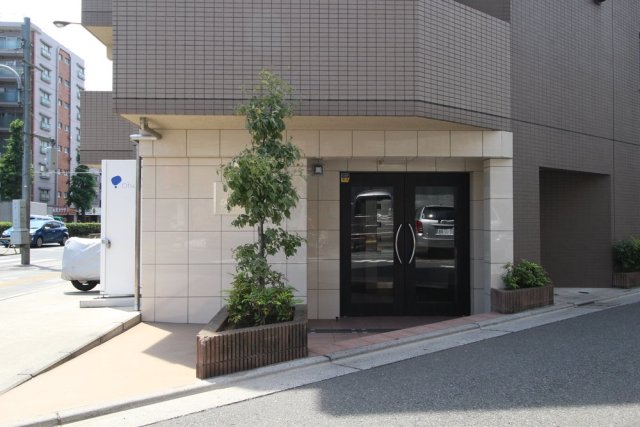 15/17 エントランス