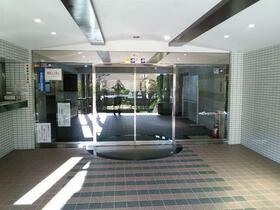 15/16 エントランス