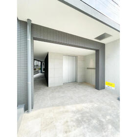 15/16 エントランス