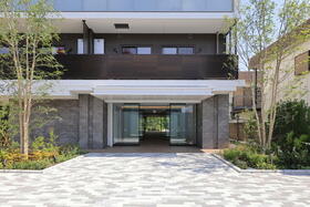 15/16 エントランス