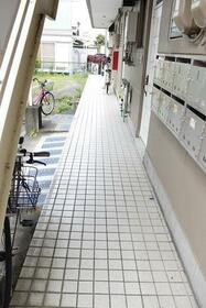 2/2 エントランス