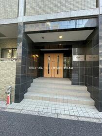 16/25 エントランス