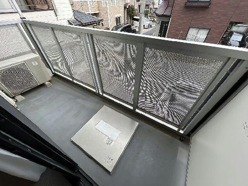 13/23 エントランス