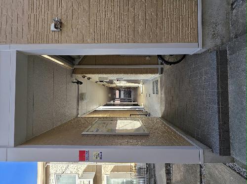 13/14 エントランス