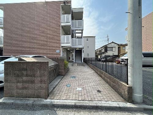 2/3 エントランス