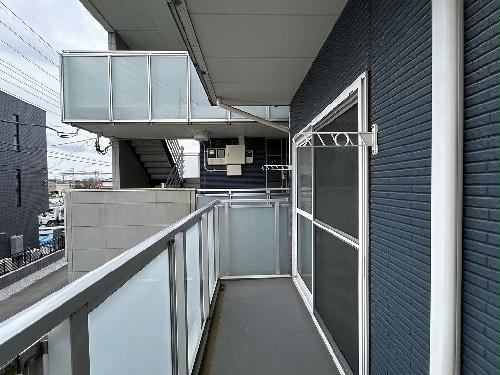 13/14 エントランス