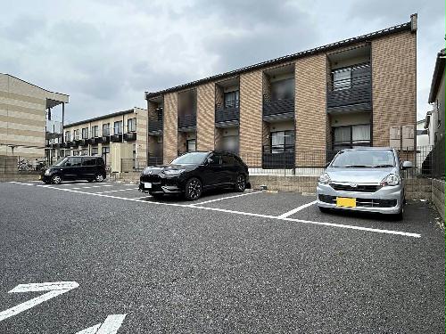 14/14 駐車場