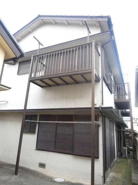 21/30 エントランス