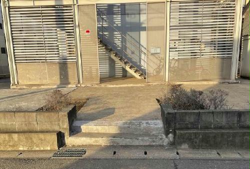 2/2 エントランス