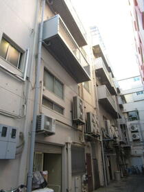 2/2 エントランス