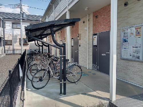 13/14 エントランス