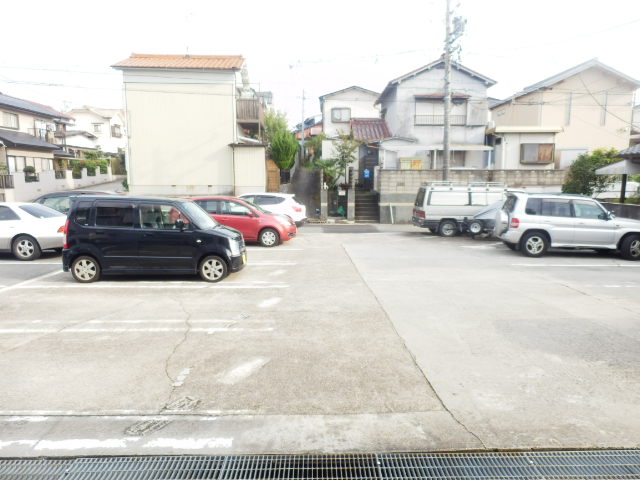 16/22 駐車場