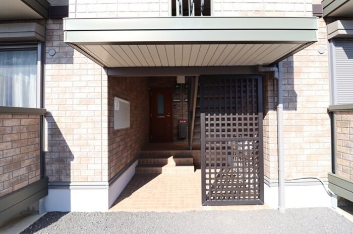 18/19 エントランス