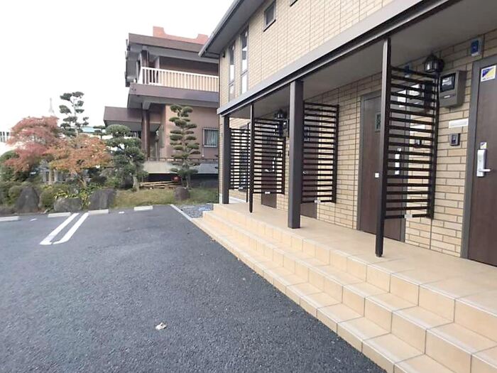 17/25 エントランス