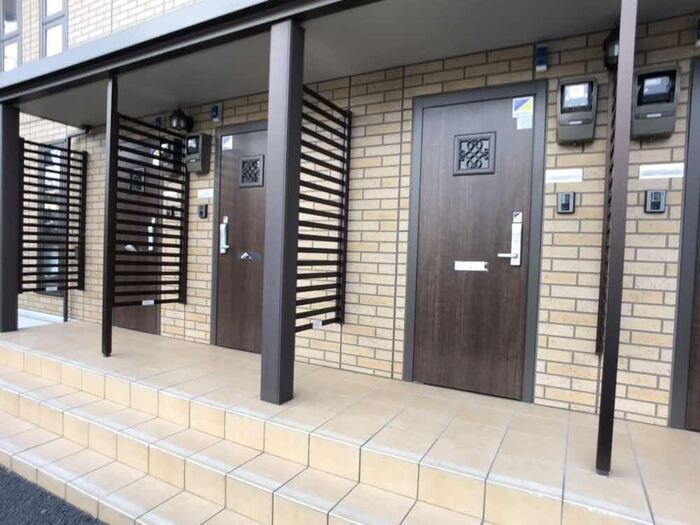 18/25 エントランス