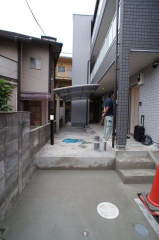 13/16 エントランス