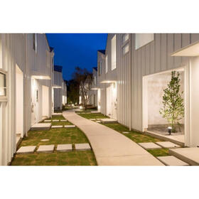 2/3 エントランス