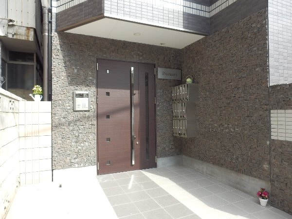 22/30 エントランス