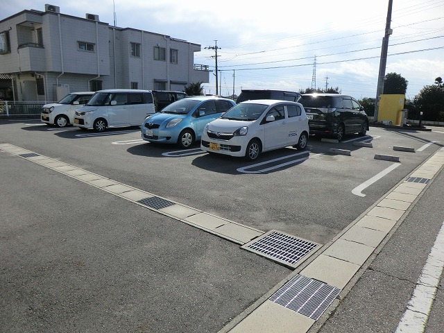 17/27 駐車場