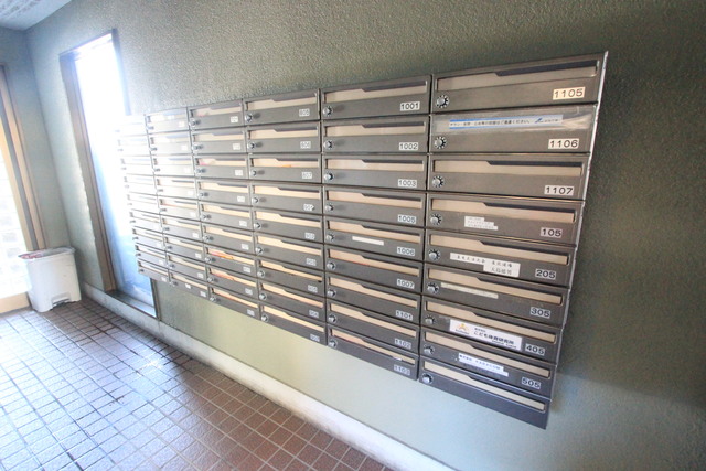 19/30 エントランス