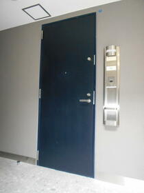 16/16 エントランス