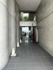 14/15 エントランス